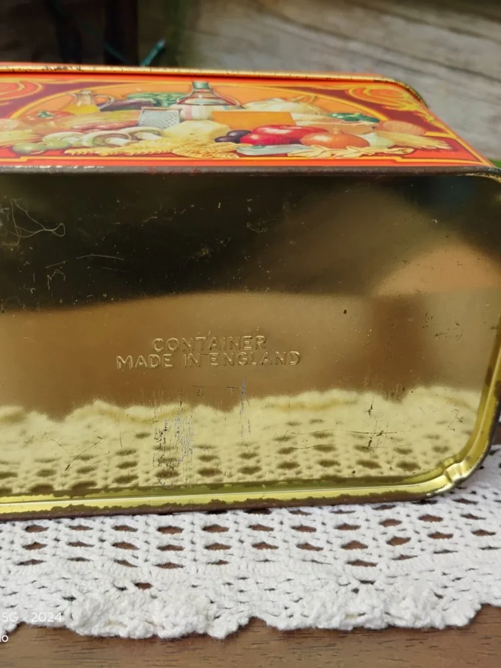 vintage Ragu metal recipe box w recipe contents included 1980s made England